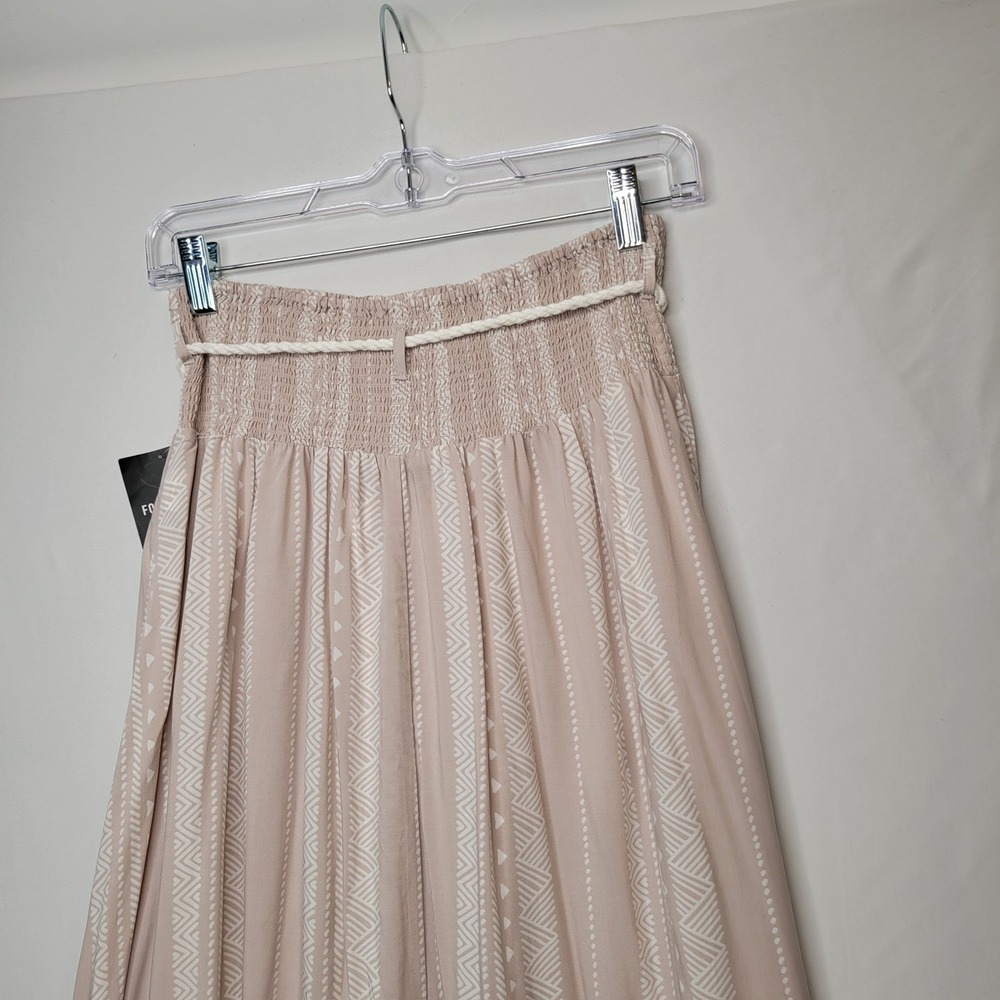 Forever 21 Women's Large Maxi Skirt Beige White Geometric Smocked Waist Boho Flo - Picture 13 of 16